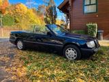 Mercedes-Benz Mercedes E 200 Cabriolet  Topp Zustand 3. ... - gebrauchte Mercedes-Benz E 200 aus dem Jahr 1995