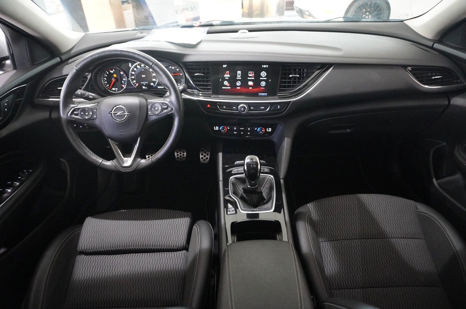 Fahrzeugabbildung Opel Insignia B ST 1.5T DYNAMIC NAVI/LED/KAMERA/DAB+
