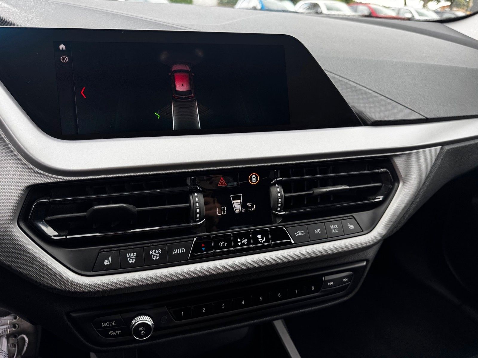 Fahrzeugabbildung BMW 116 Baureihe 1 Lim. 116 i Sitzheizung USB