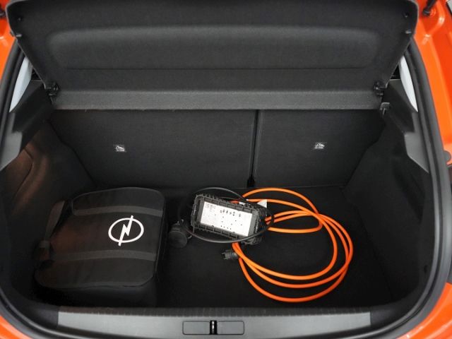 Corsa-e F EDITION 50kWh AT+SITZHEIZUNG+PARKPILOT