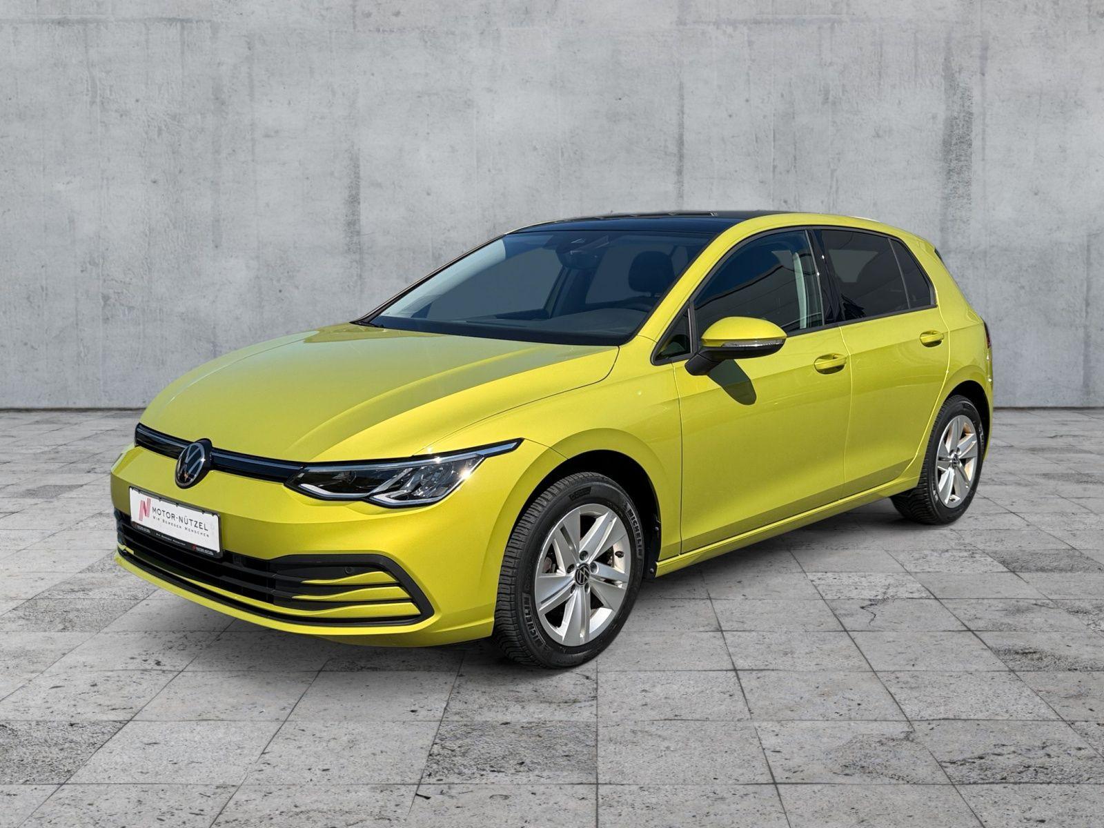 Volkswagen Golf VIII 1.5TSI LIFE LED+NAV+ACC+SHZ+2xPDC+PANO