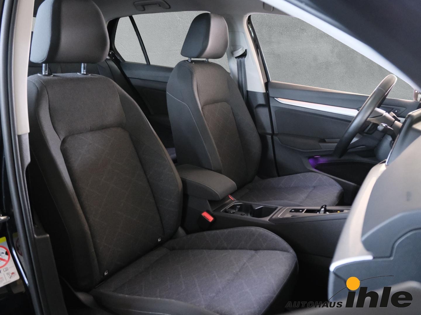 Volkswagen Golf VIII 1,5 eTSI DSG IQ-LIGHT+NAVI+R-FAHRKAMER, миниатюра 4