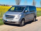 Hyundai H-1 2.5 CRDi Travel Comfort 8-Sitze Klima PDC - Hyundai H-1 von privat