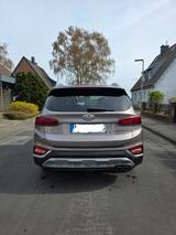 Hyundai SANTA FE 2.2 CRDi Premium 4WD 8AT Premium - Hyundai SANTA FE von privat