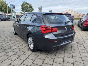 BMW 116d Advantage NaviLED