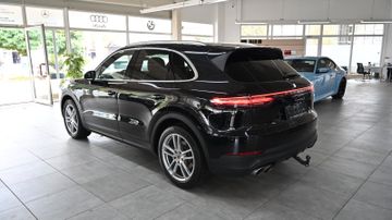 Porsche Cayenne - 4