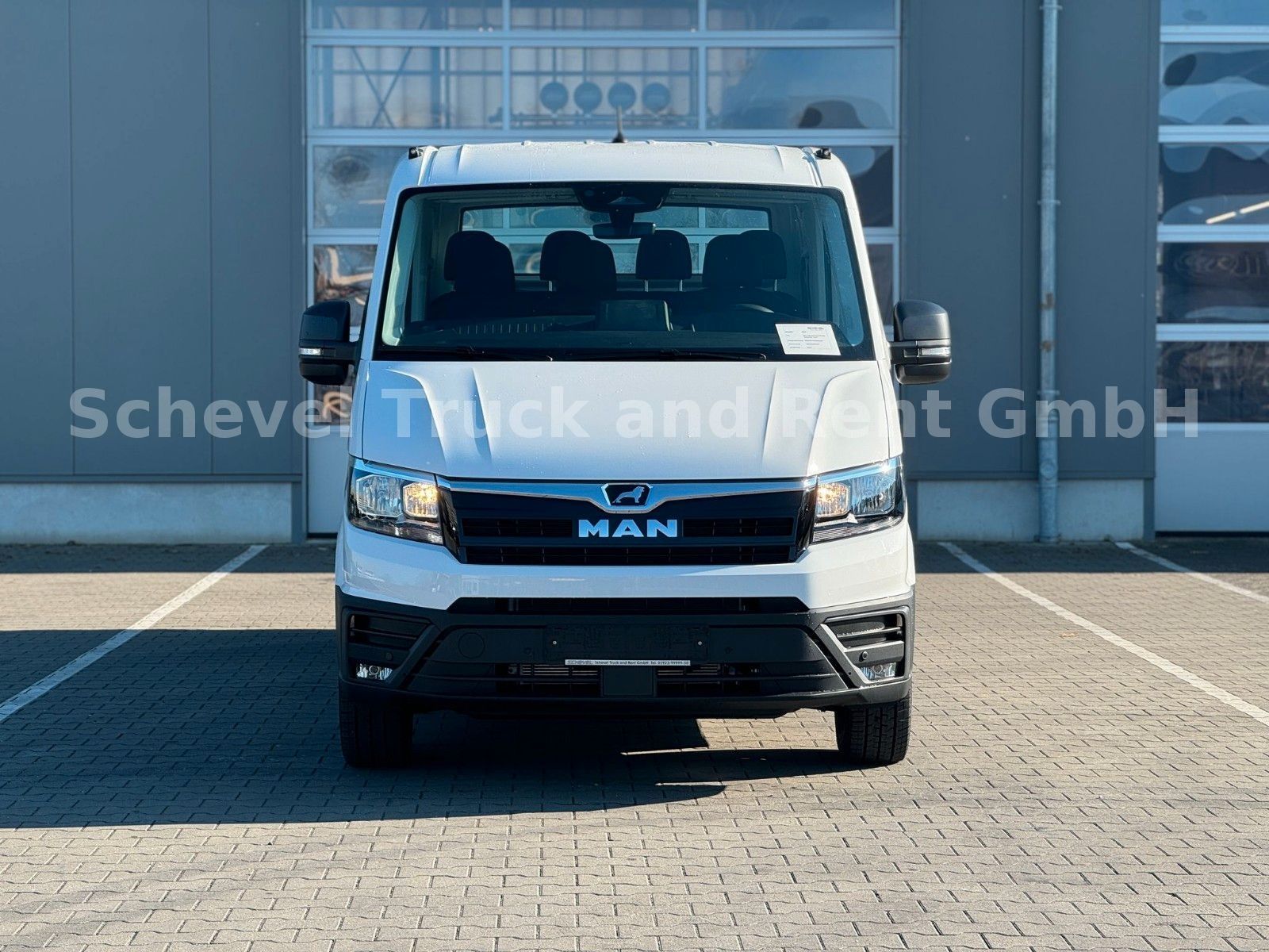 Fahrzeugabbildung MAN TGE 3.180 4x4 DoKa Pritsche Kurz NEXT LEVEL
