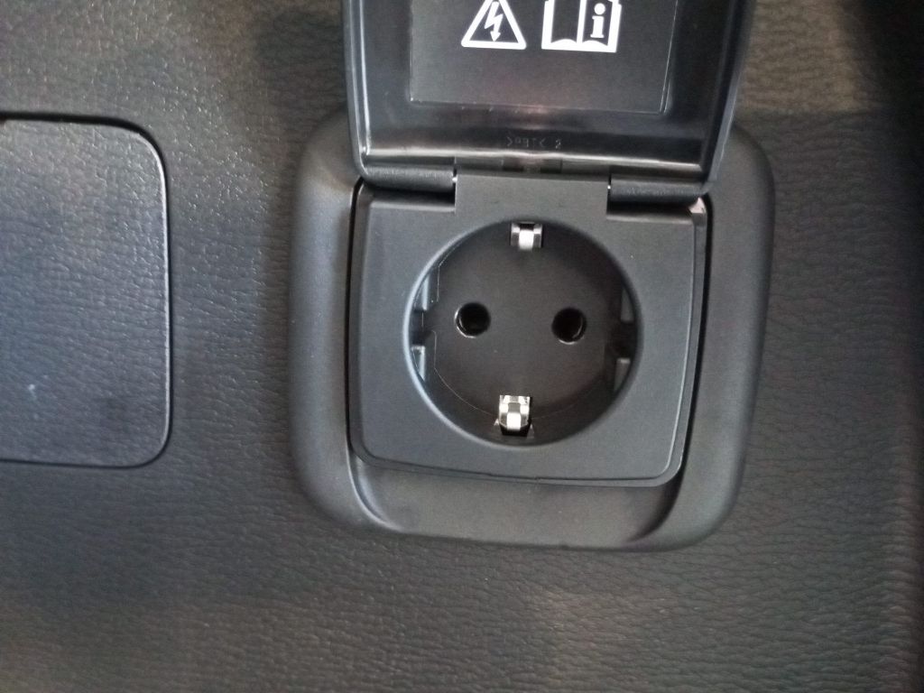 Fahrzeugabbildung Mitsubishi Outlander Diamant TOP ´´Black´´ PHEV Luxury-Pake