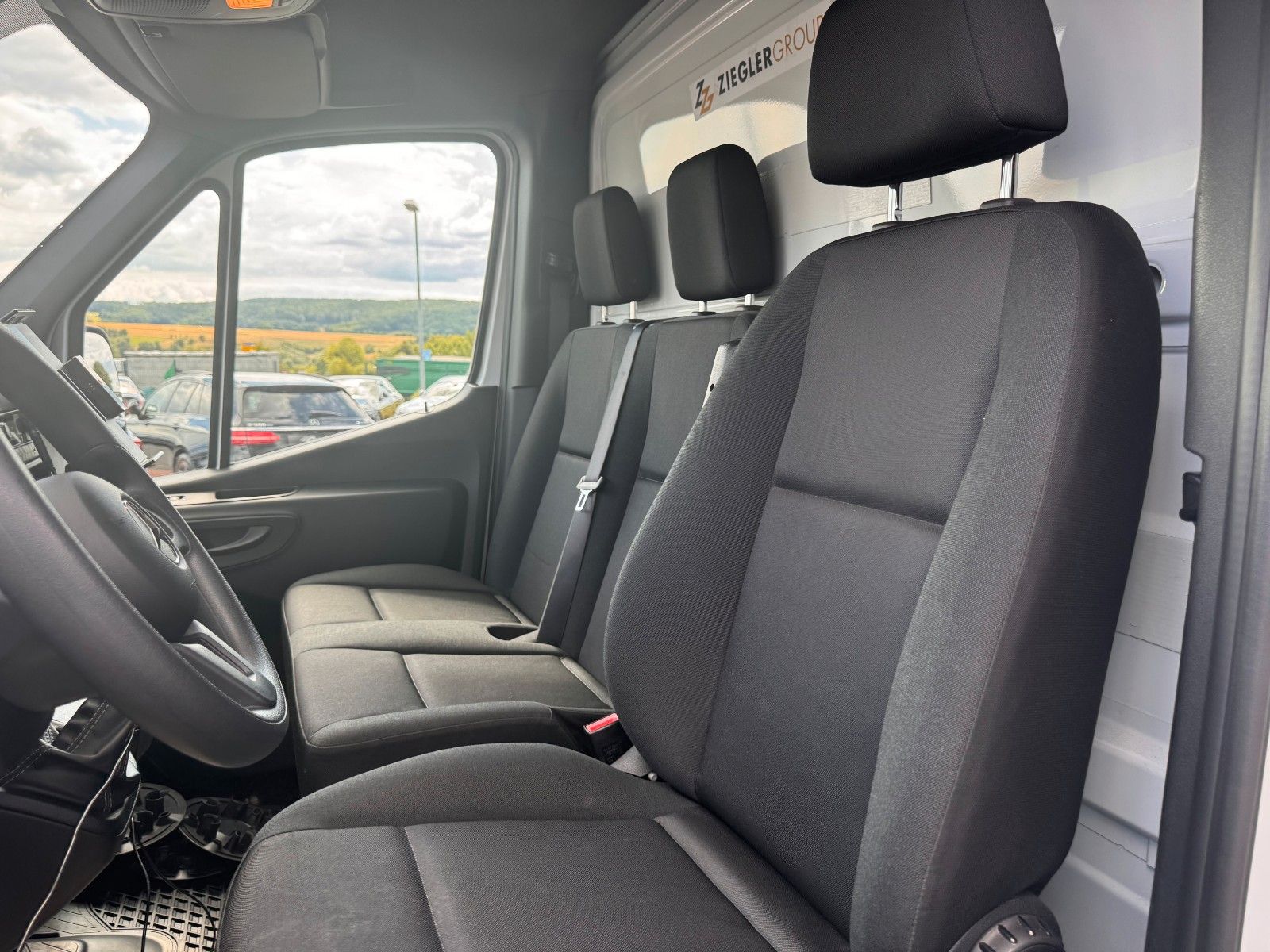 Fahrzeugabbildung Mercedes-Benz Sprinter 317 CDI 4325 Koffer LBW Klima Kamera