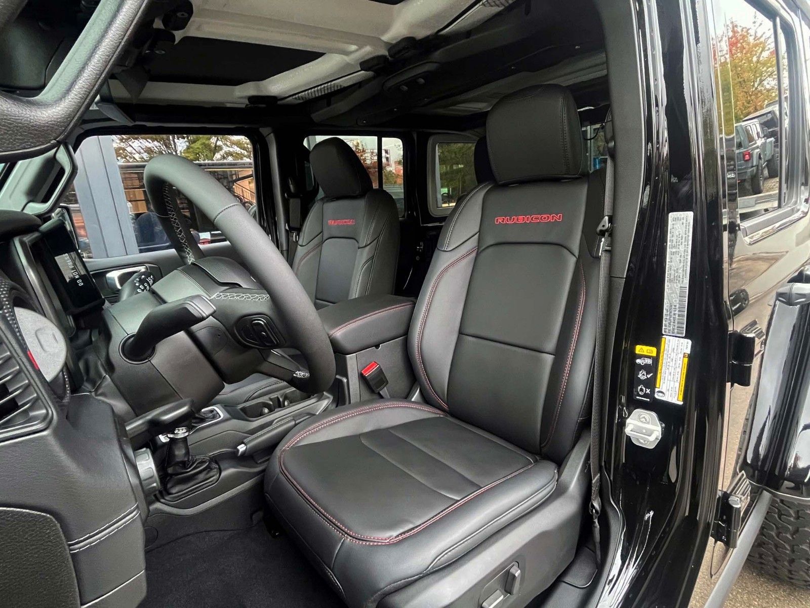 Vehicle photo 10