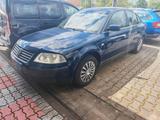 Volkswagen Vw Passat 1.6 Benzin - gebrauchte VW Passat Variant aus dem Jahr 2003
