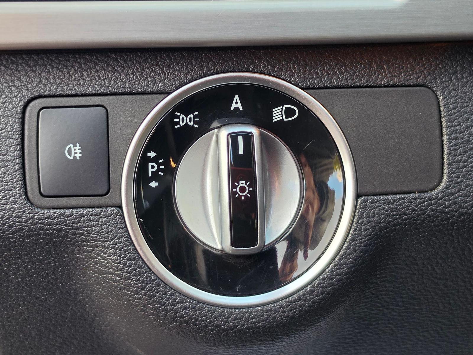 Mercedes-Benz E350 2011 — photo 18