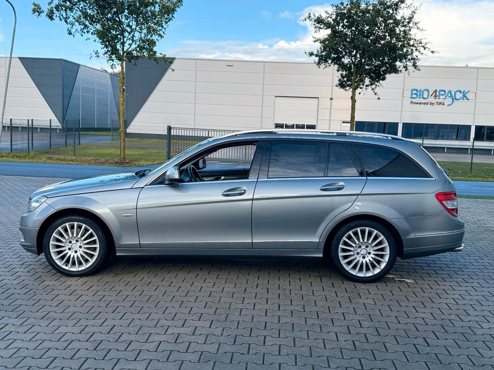 Mercedes-Benz 320 2008 — photo 7