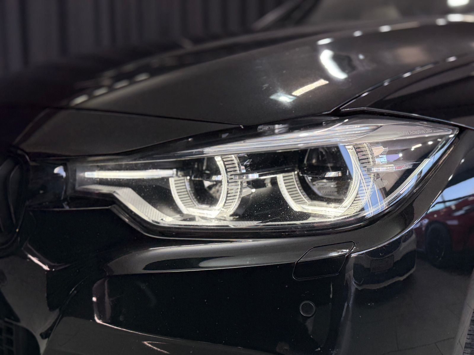 Fahrzeugabbildung BMW 335d xDrive Limo M Sport|H&K|PANO|HuD|VOLL