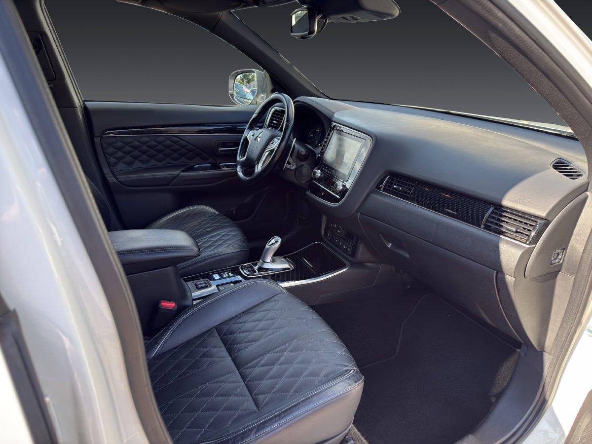 Mitsubishi Outlander 2.4 PHEV TOP 4WD