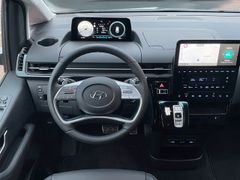 Fahrzeugabbildung Hyundai STARIA 2.2 CRDi Signature 4WD *ACC*LED*BOSE*360°