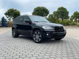 BMW X5 4.0 M-Paket SoftClose,Panorama Head-Up - BMW X5: Limousine