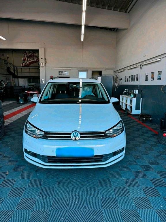 Image of Volkswagen Touran