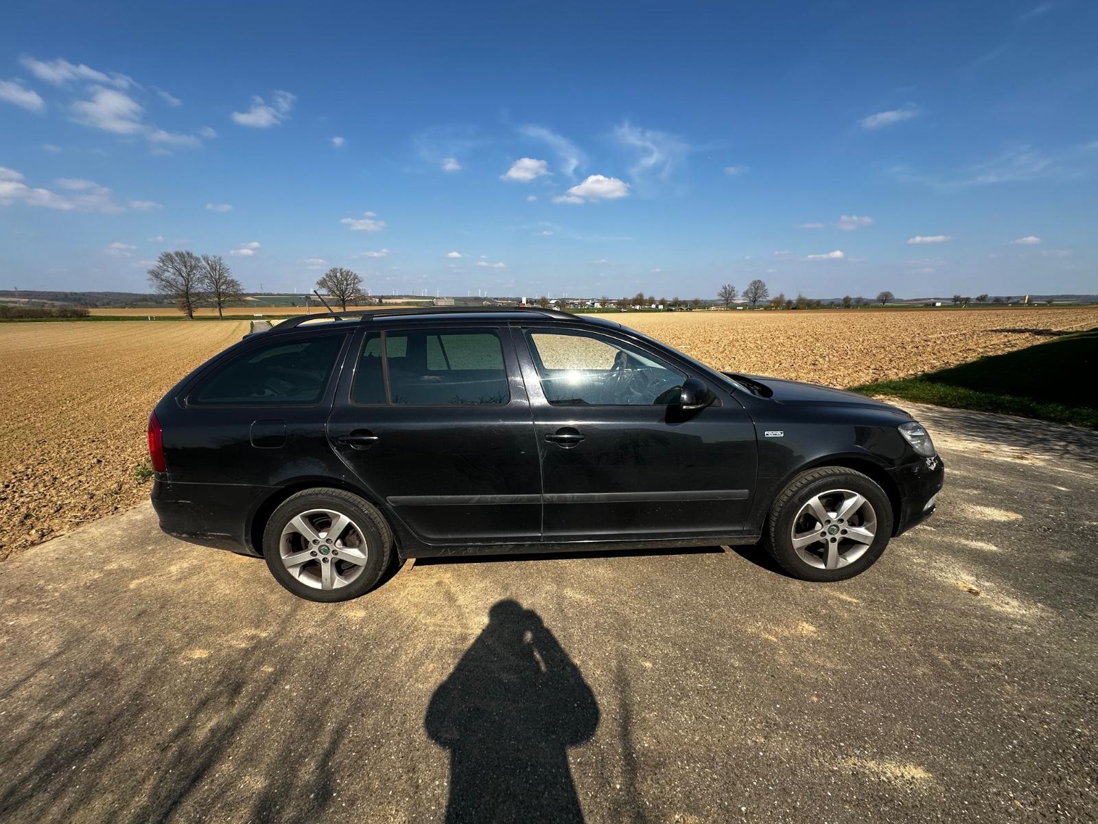 Skoda Octavia 2012 — engine 1.598 cm³, 105 HP (77kW)