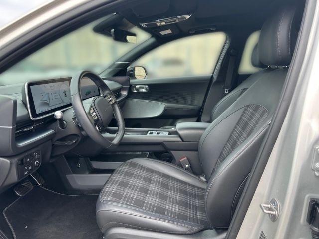 Fahrzeugabbildung Hyundai IONIQ 6 First Edition Elektro 4WD HUD Navi Digit