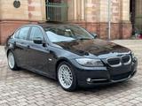 BMW 335i Lim. Licht-Paket /Ablage Paket / PDC - BMW 335 aus 2011: 335i