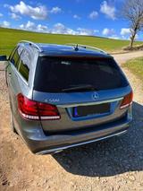 Mercedes-Benz E 500 4MATIC T AVANTGARDE  AMG AVANTGARDE - Mercedes-Benz E 500: 5 Türen