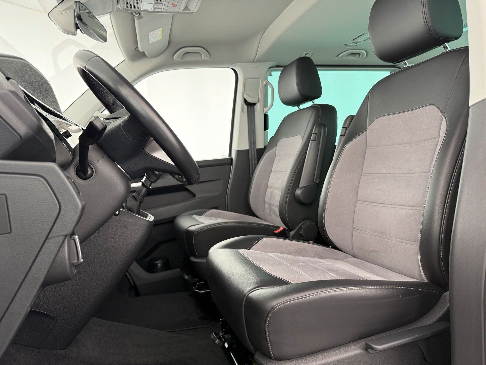 Volkswagen T6.1 2.0 TDI 4MO Multivan Generation Six LED NAV foto 14
