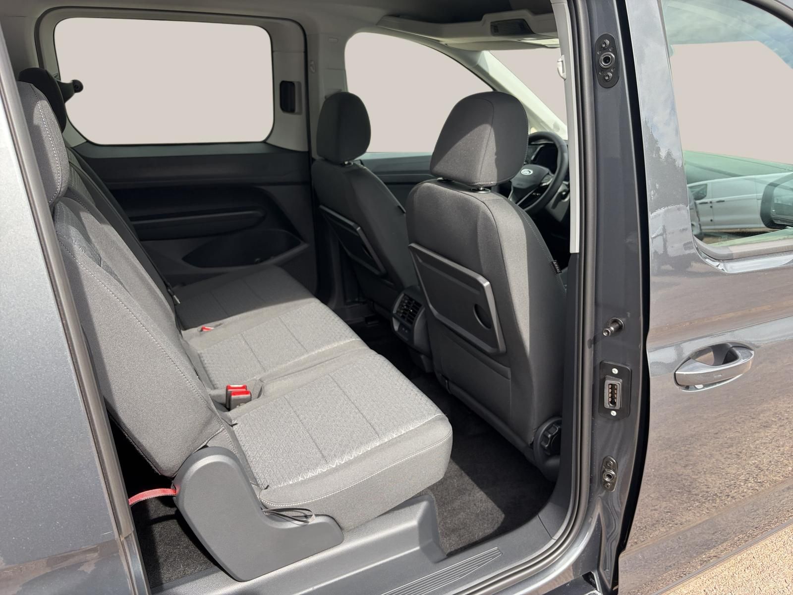 Ford Grand Tourneo - Bild 15