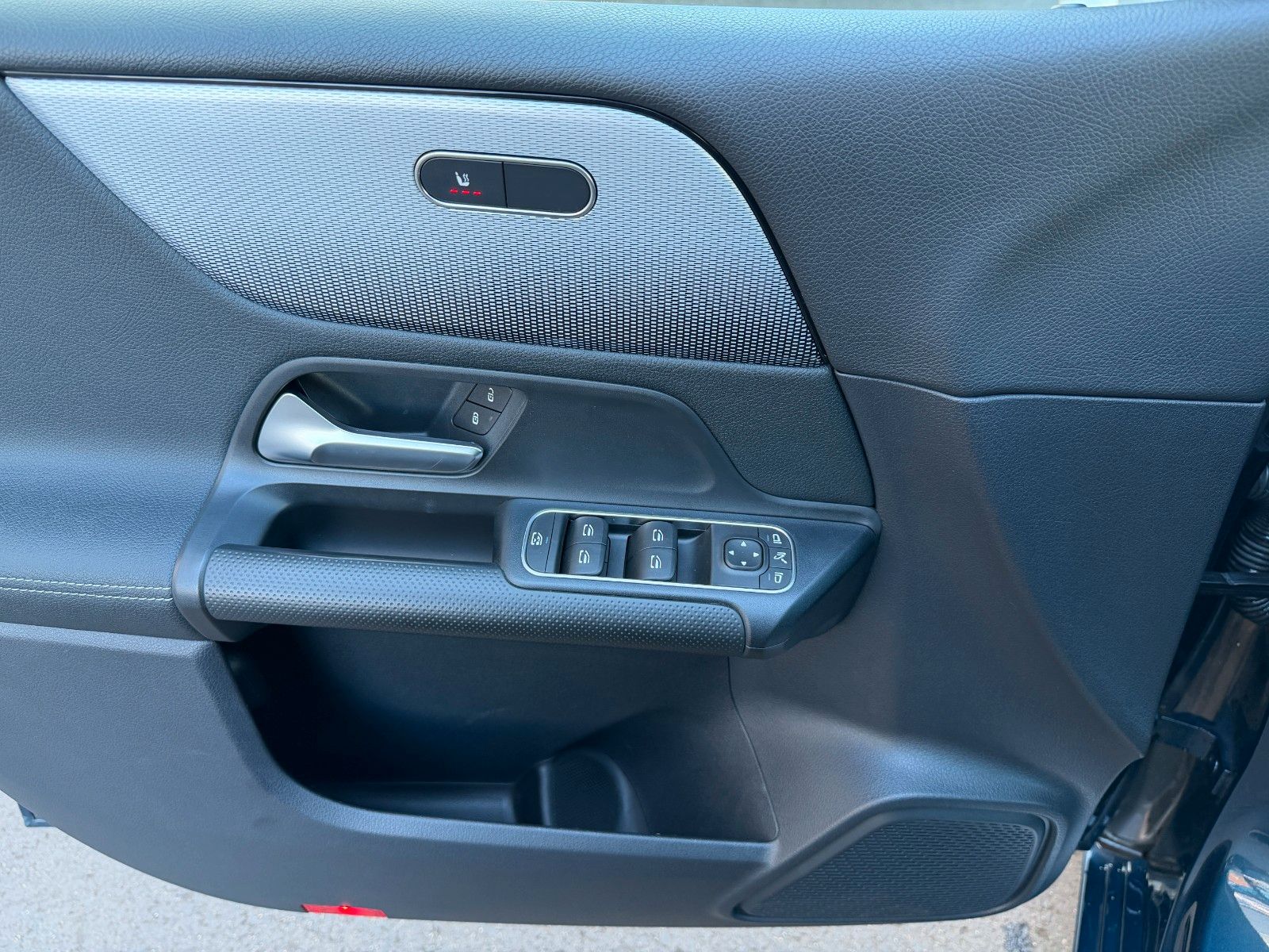 Fahrzeugabbildung Mercedes-Benz B 220 d Style R-Kamera+LED+Carplay+TOTW