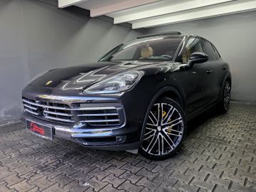 Porsche Cayenne - 1
