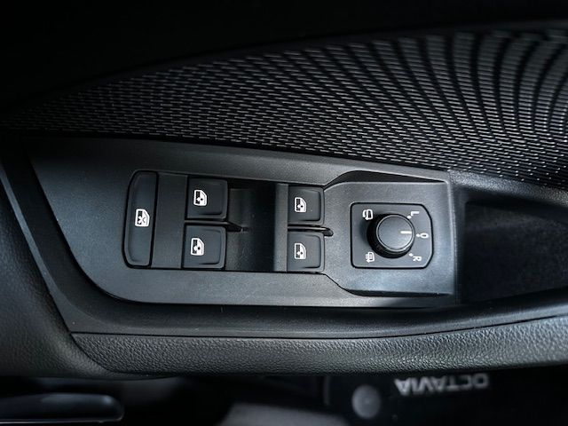 Octavia Combi Selection KAMERA;LED;SHZ;CARPLAY