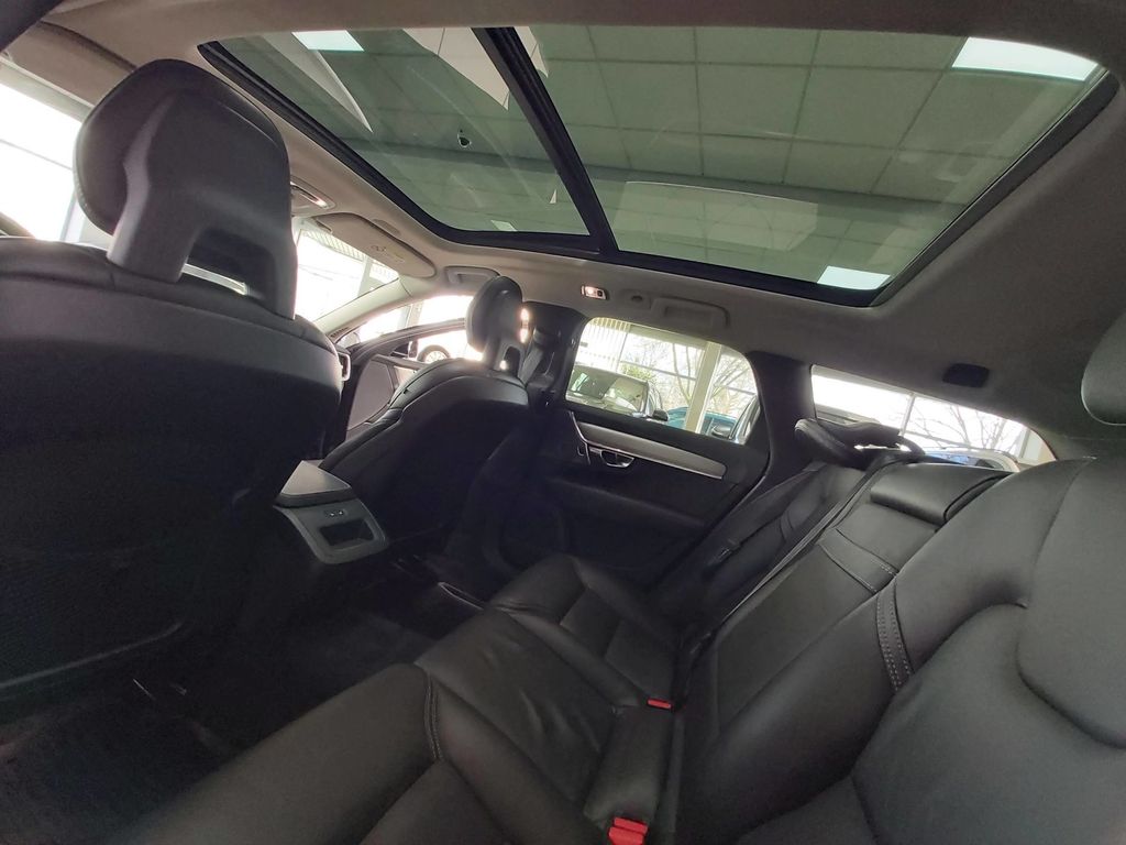 Volvo V90 D5 Inscription AWD LUFT STANDH AHK MEMORY