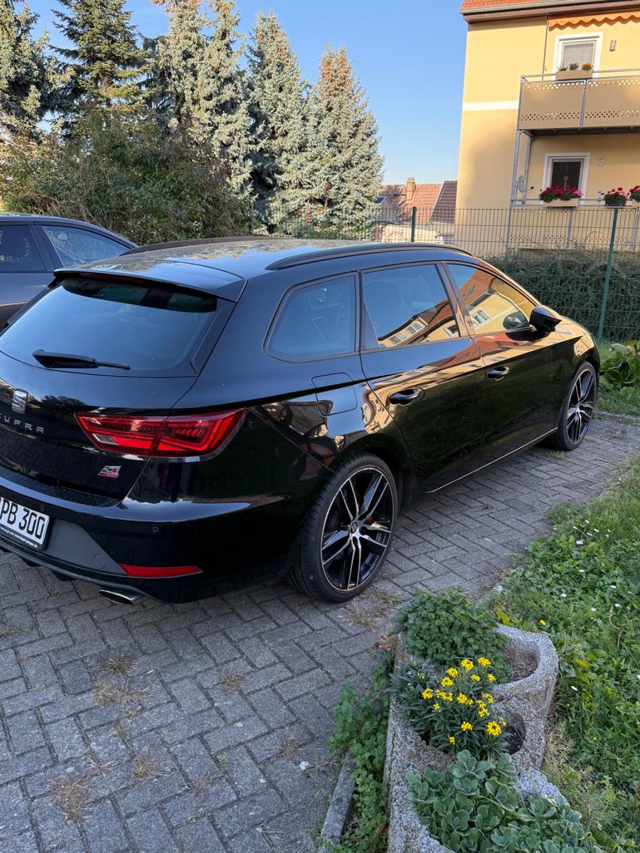 Seat Leon ST 2.0 TSI CUPRA 4Drive DSG CUPRA