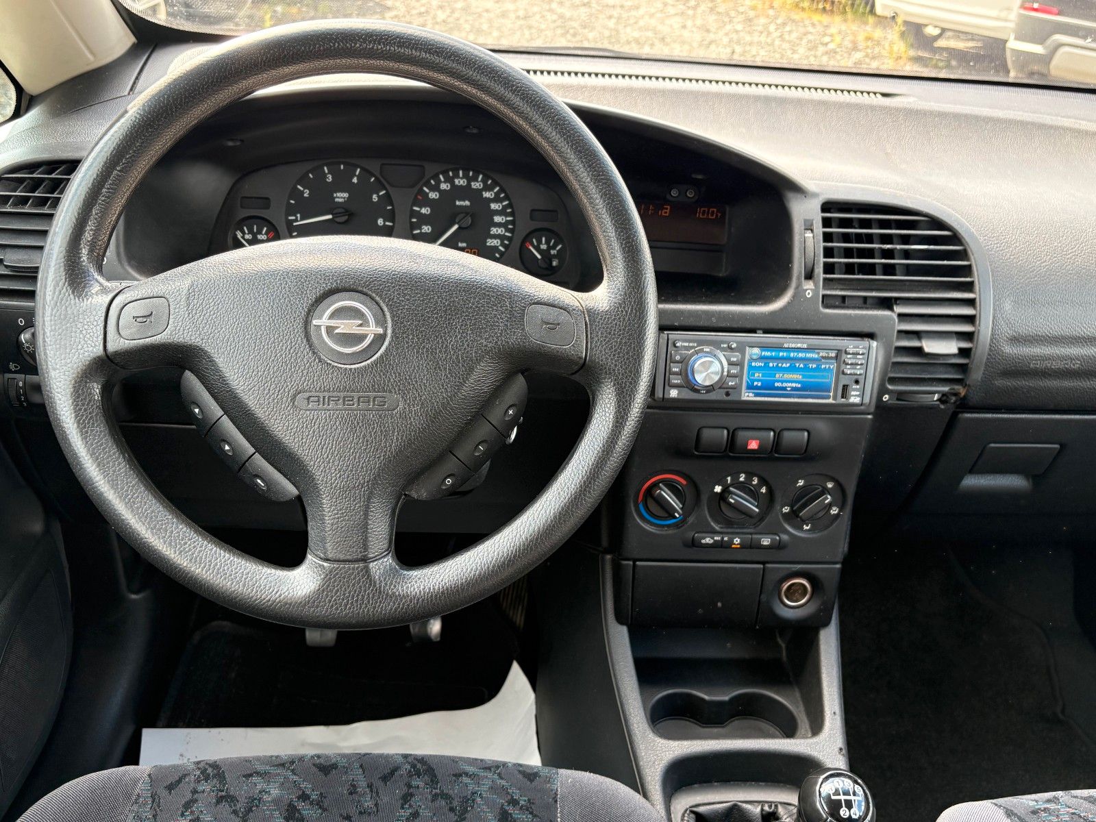 Fahrzeugabbildung Opel Zafira 1.6 16V Klima 7-Sitzer AHK *KEIN TÜV*