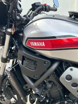 Yamaha XSR700 - YAMAHA XSR700