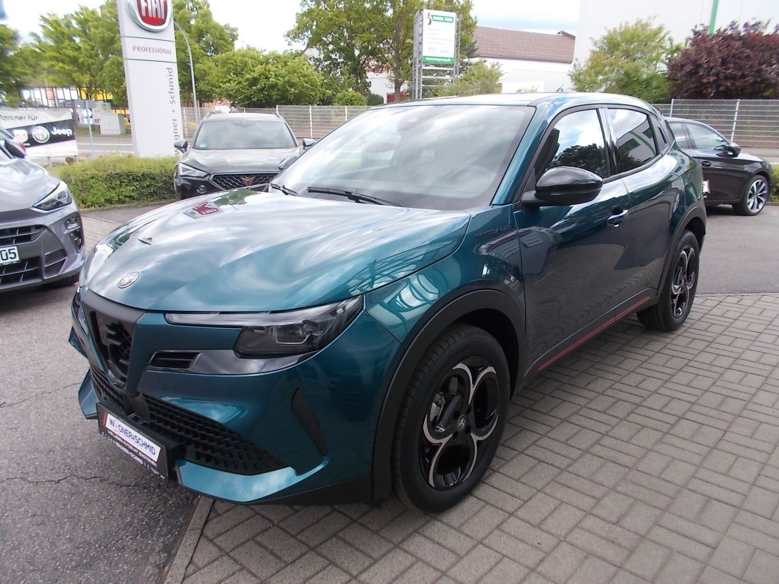Fahrzeugabbildung Alfa Romeo Junior Ibrida Speciale 1.2 VGT Mild Hybrid