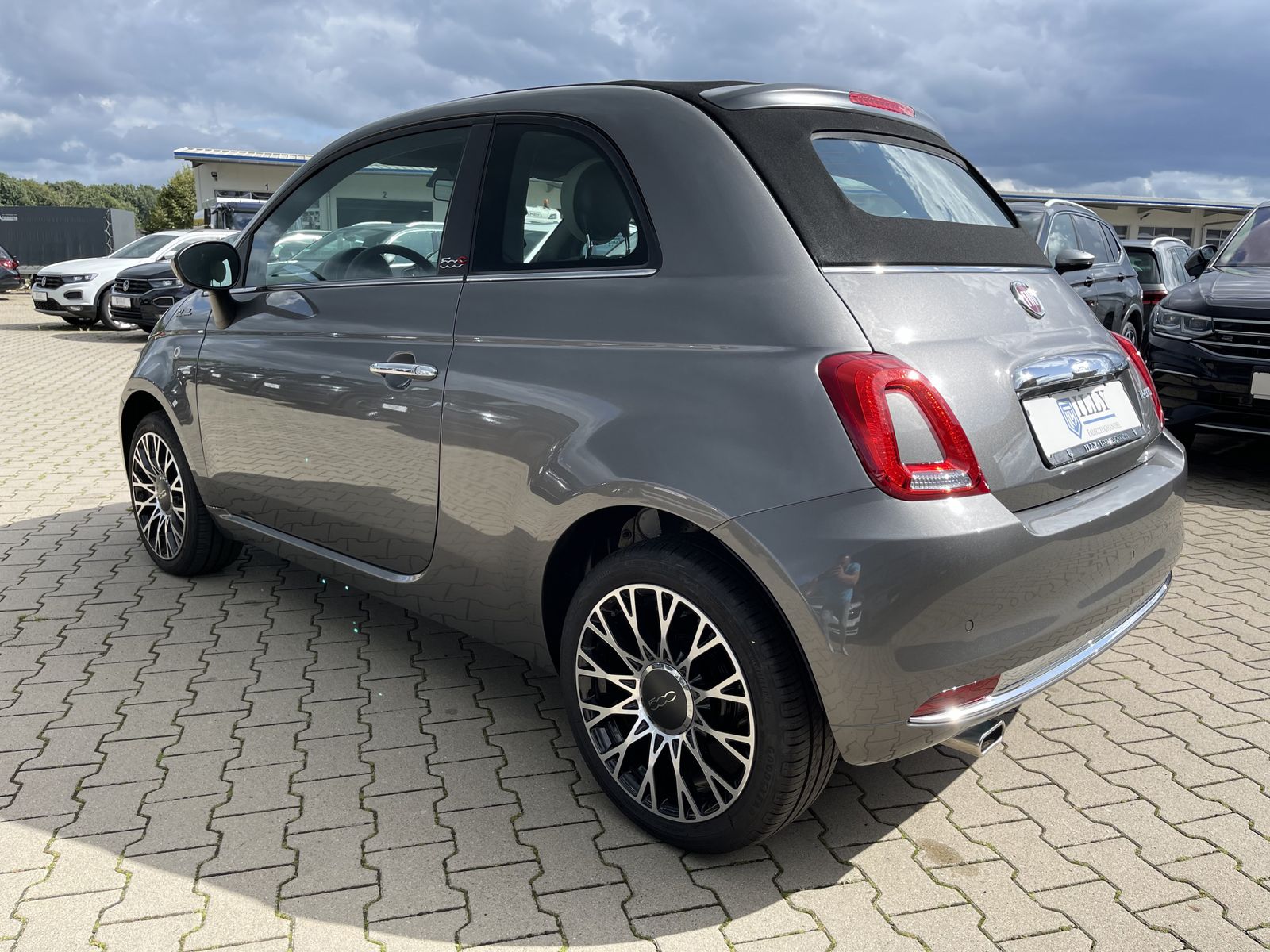 Fahrzeugabbildung Fiat 500C 1.2*Dolcevita*LED*PDC*Temp*Klima*