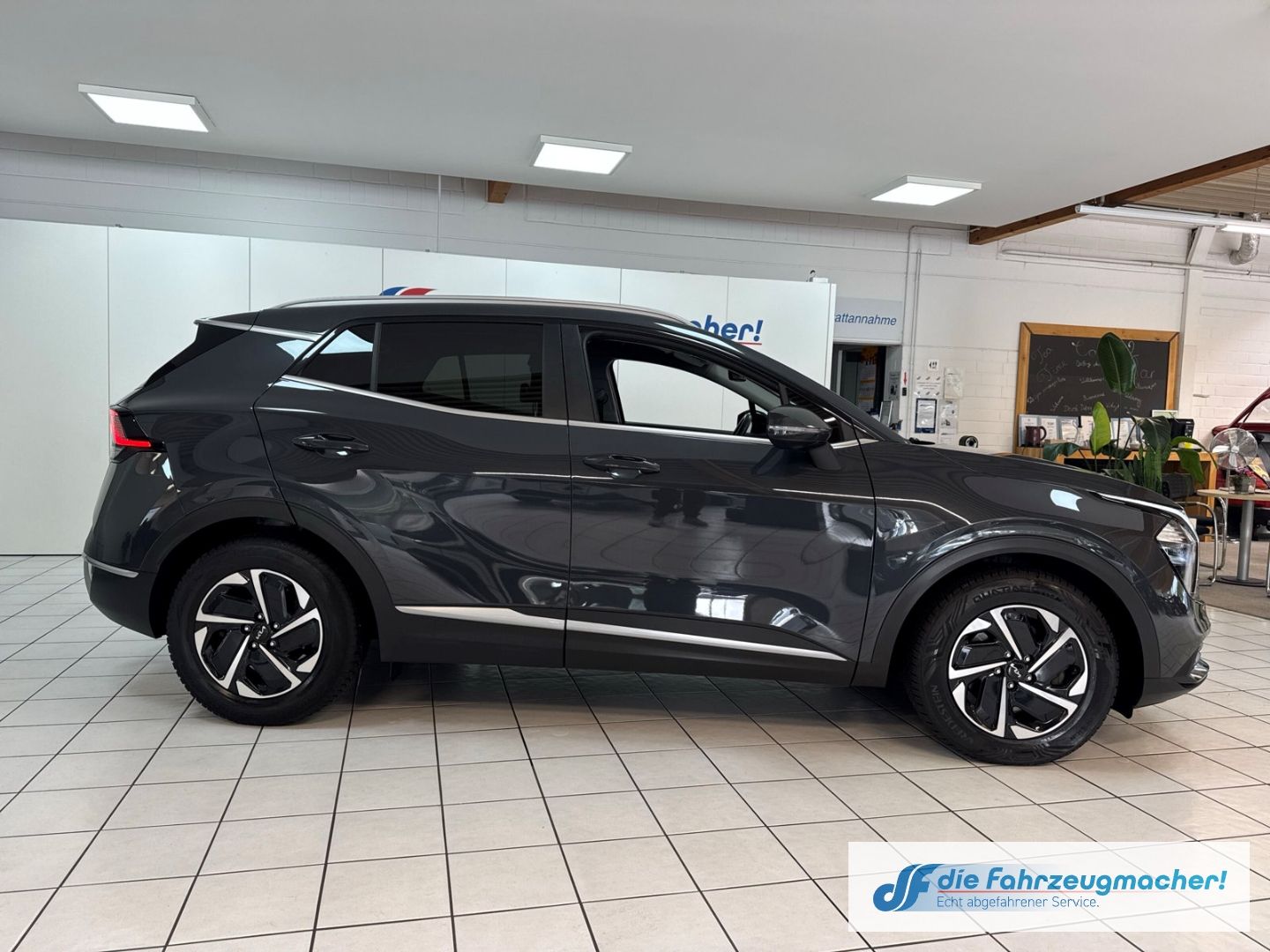 Fahrzeugabbildung Kia Sportage Spirit Navi Digitales Cockpit LED Apple