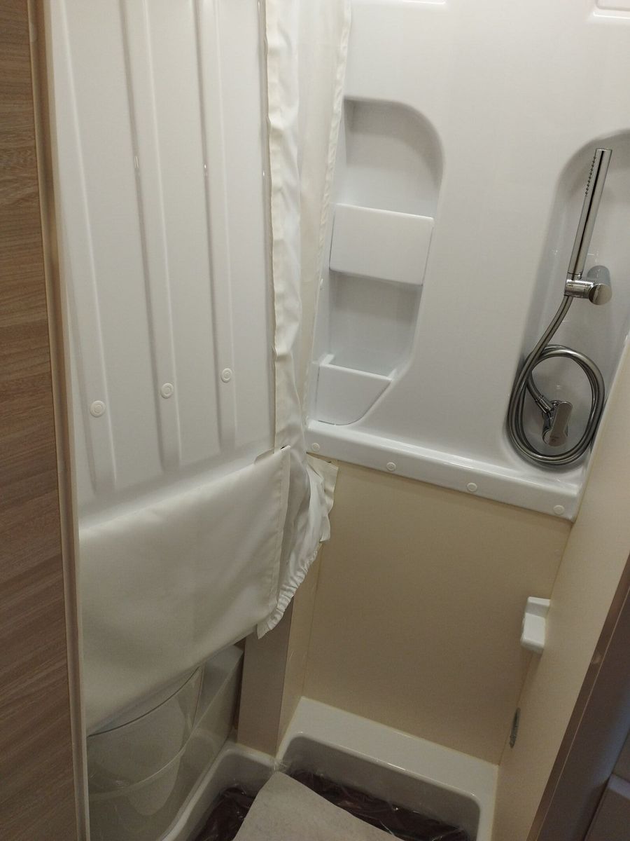 Fahrzeugabbildung Eura Mobil Van V 635 EB Klimaauto., Solar, Fahrassistenzpak