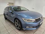 Volkswagen Passat Variant 2.0 TDI 4M R Line LED Navi AHK - mit Diesel-Antrieb: Blau, Kombi