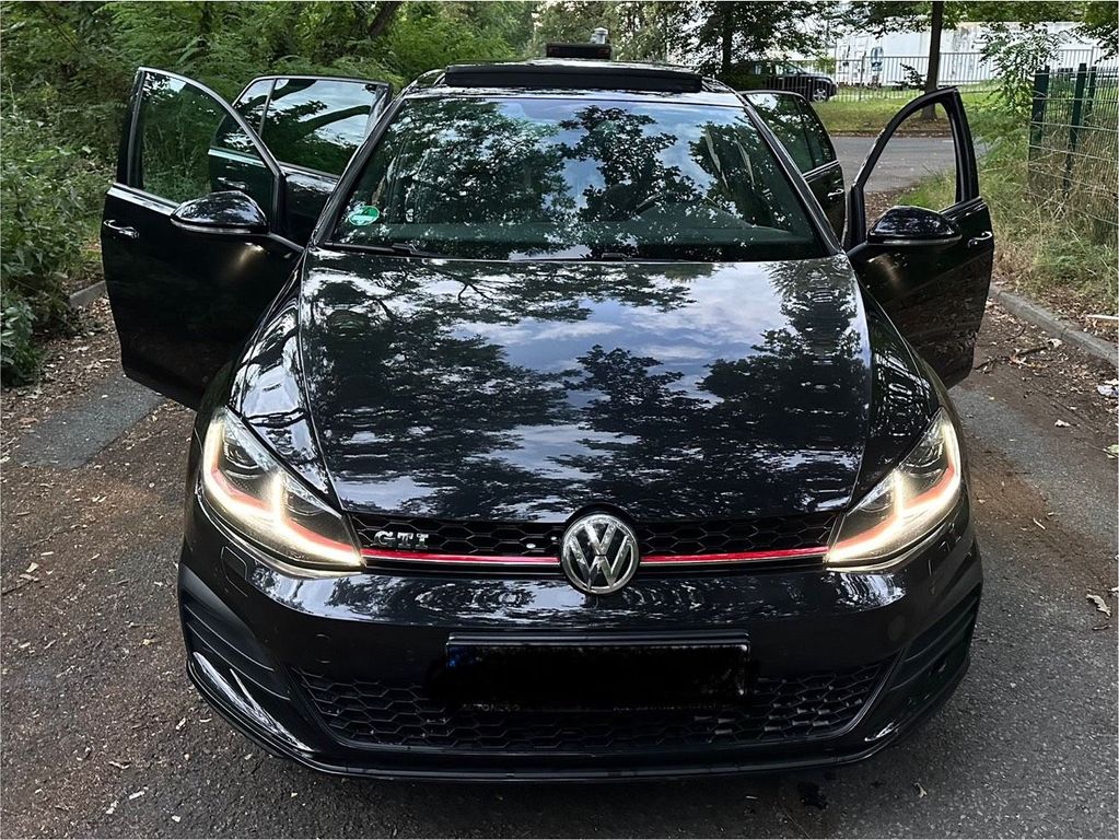 Image of Volkswagen Golf Sportsvan