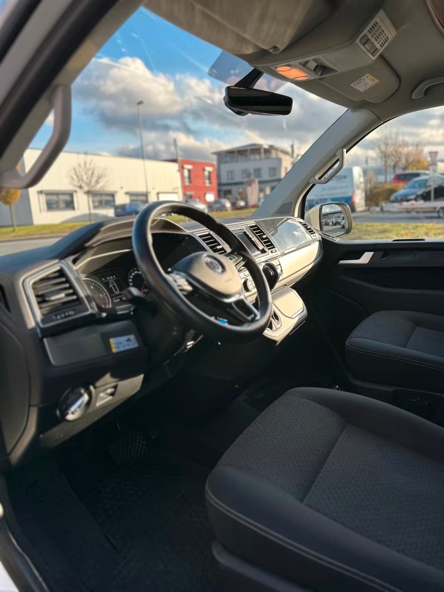 Fahrzeugabbildung Volkswagen T6 California Beach - Automatik + Schlafdach -
