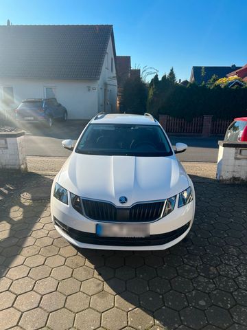 Skoda Octavia 1,6 TDI DSG SOLEIL CarPlay