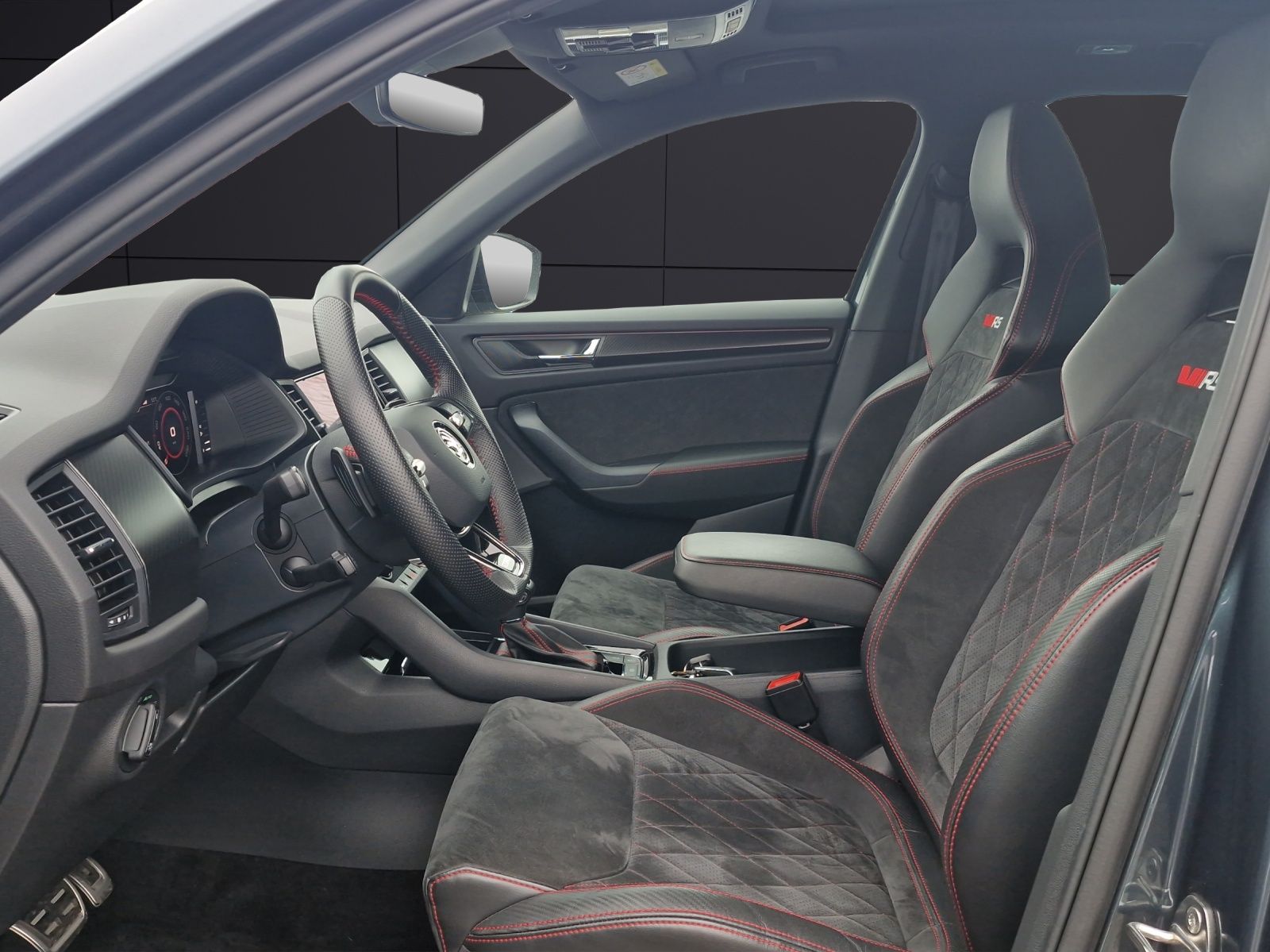 Fahrzeugabbildung SKODA Kodiaq RS 2.0 TDI 4x4 DSG AHZV STANDHZG DCC PANO