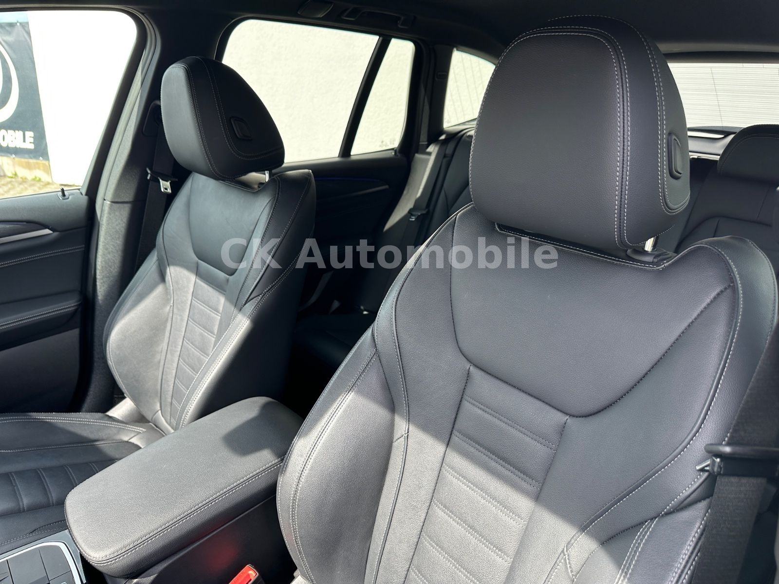 Fahrzeugabbildung BMW X3 xDrive 30i M-Sport/Navi/LED/ACC/360°Kam/AHK