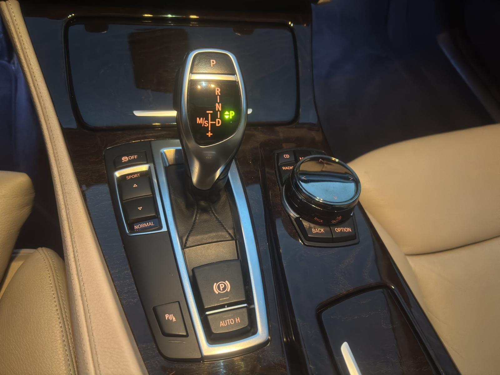 BMW 525 2011 — photo 15
