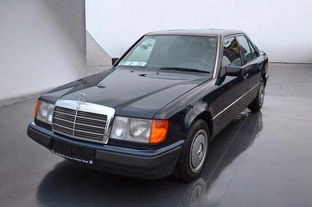 Mercedes-Benz E 200 W 124 2.0 C.d. Bundeskanzleramtes STHZG