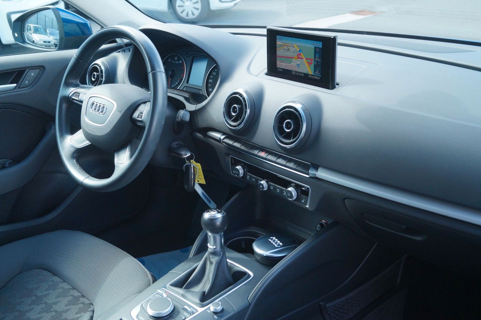 Fahrzeugabbildung Audi A3 attraction *TÜV&Inspektion neu + Garantie