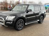 Mitsubishi Pajero 3,2 DI-D 4WD Diamant Edition Automati... - Mitsubishi: 7 Sitzer