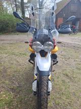 Moto Guzzi V85TT - MOTO GUZZI V8